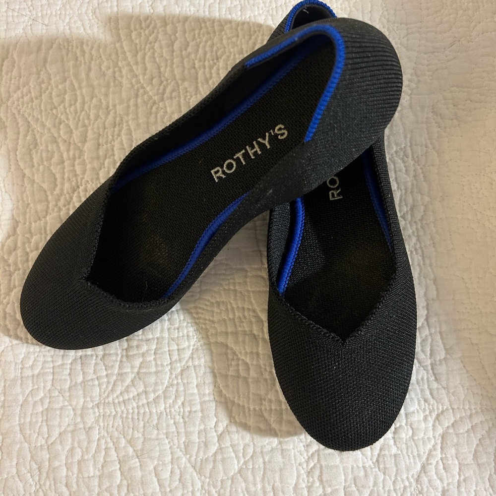 Rothy’s The Flat - size: 7 - color: black shoes / good used condition.